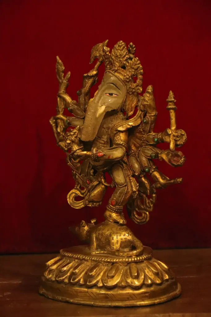 1 Ganesha Dancing Crystal 21cm 1 (18).webp
