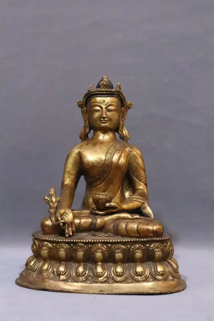 Medicine Buddha Statue – Copper Aura of Healing Presence 